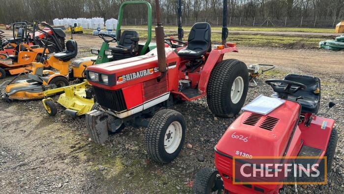 Shibaura S33H 4wd Tractor c/w grassland tyres Hours: approx 3060