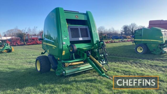 2010 John Deere 854 variable chamber belt baler Bale count: 17000 Serial No. CC0854N101723