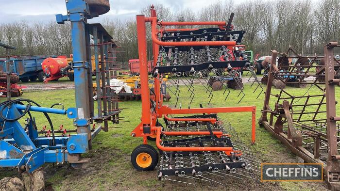 Parmiter Grass Harrows hydraulic folding