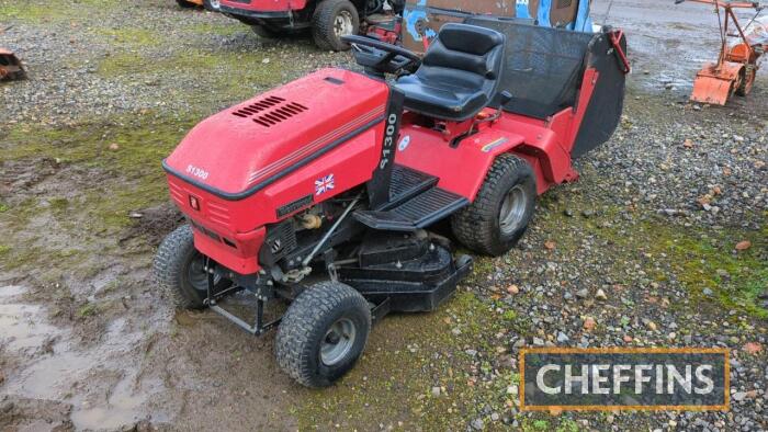 Westwood S1300 Ride on Mower c/w grass collector, heavy duty deck