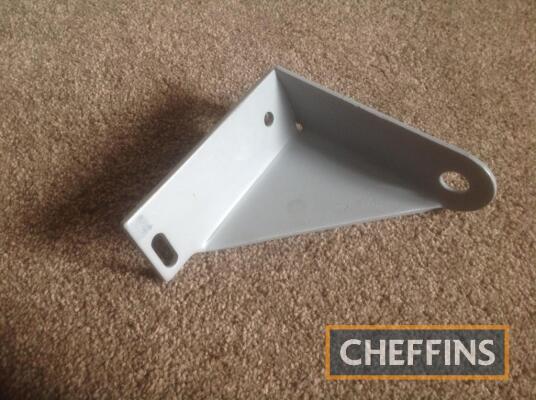 Nuffield headlight bracket for DM4/460/1060