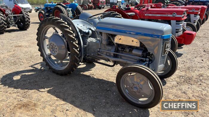 1951 FERGUSON Reekie TED-20 4cylinder petrol/paraffin TRACTOR Reg. No. HAS 750 Serial No. TED232424 Modified by John Reekie, Arbroath, Scotland - often referred to as the Berry Tractor