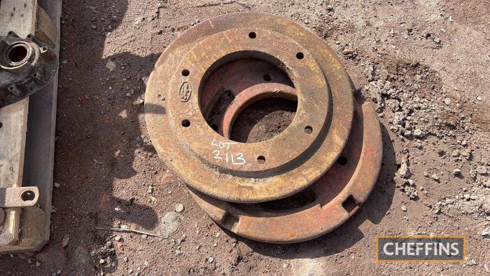 Tractor wheel weights