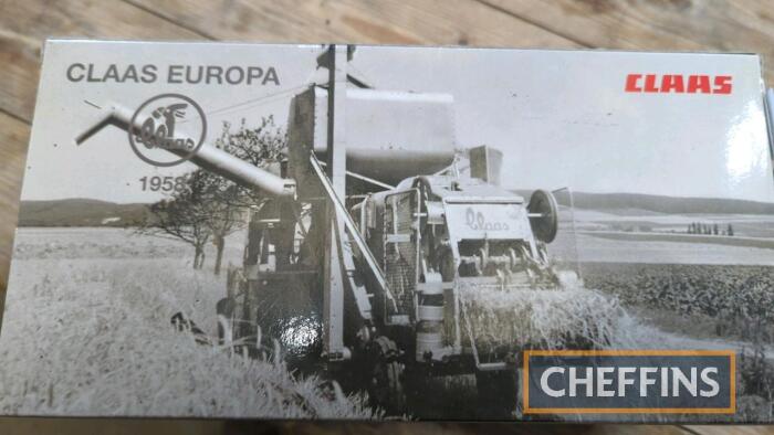 Claas Europa 1958 Combine Harvester model, by Universal Hobbies