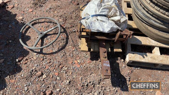 Massey Ferguson 135/240 original pick up hitch