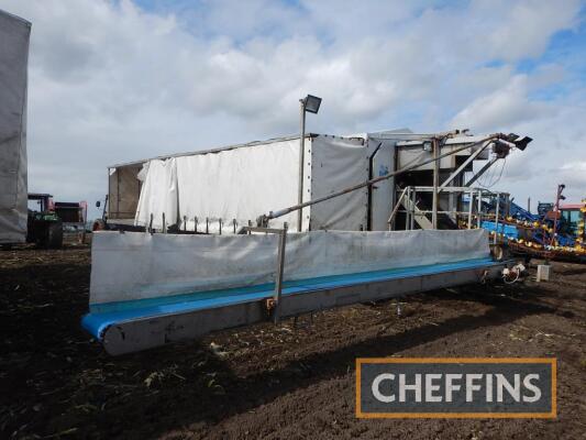 SELF-PROPELLED metal tracked HARVESTING RIG Fitted with C.45ft harvesting belts, hydraulic folding extending sides, newly fitted hydraulic steering system, flat belt conveyors, waste line, hand blowers and integral generator