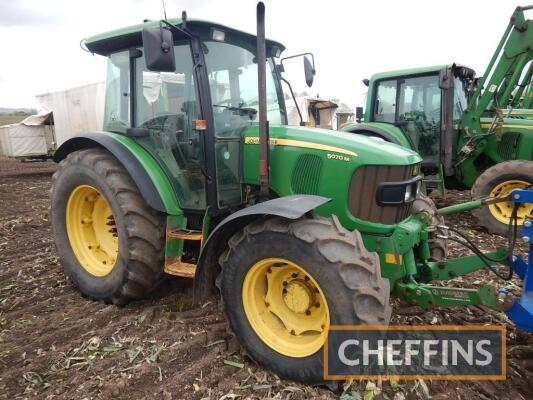 2011 JOHN DEERE 5070M 40kph 4wd TRACTOR Fitted with front linkage on 540/65 R34 rear and 440/65 R24 front wheels & tyres Reg. No. PO61 EOY Ser. No. 1L05070MJB6695162 Hours: 9,227 FDR: 03/11/2011