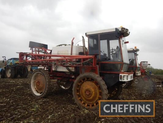 1991 BATEMAN Hi-Lo 4wd 4ws SELF-PROPELLED SPRAYER Fitted with 24m booms, dual lines and Stocks Fan Jet Pro 65, front slug pelleter on 12.4 R32 wheels & tyres Reg. No. H231 DTT Ser. No. 90122 Hours: unknown Tested: April 2023