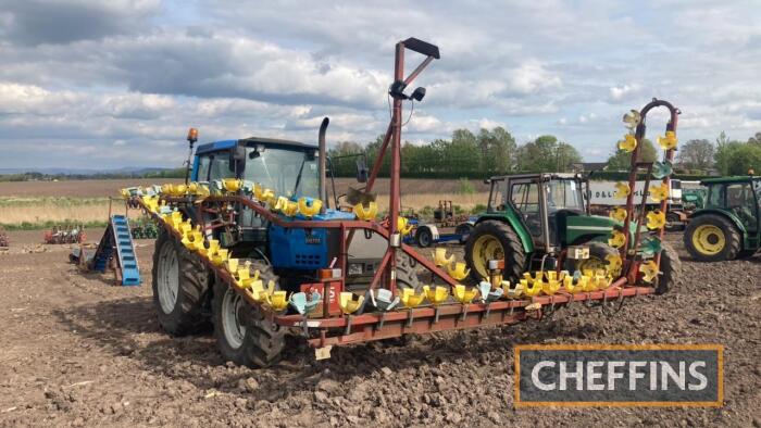 2006 VALTRA 6300 4wd TRACTOR Fitted with VHS wrap around lettuce rig on 420/85 R38 rear & 14.9 R24 front wheels & tyres, stuck in low gear Reg. No. DK06 MDV Ser. No. S04222 Hours: 23,000 FDR: 19/04/2006