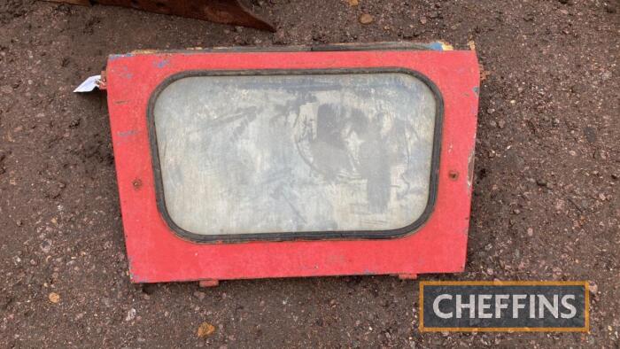 Tractor cab rear windows (2)