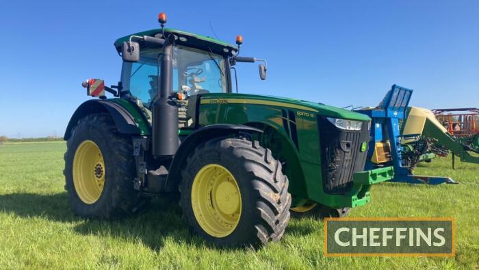 2016 JOHN DEERE 8370R 50kph 4wd TRACTOR Fitted with cab and front suspension, autotrac ready, E23 transmission, 4600 processor and John Deere link modem, leather seat, premium radio, fridge, electric mirrors, LED lights, 5no. ESCV’s 1000 and 1000E PTO, C