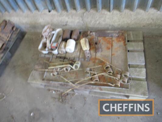 Sundry implement spares incl tines & moles