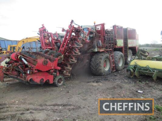 AGRIFAC WKM HEXA self-propelled sugar beet harvester, 12 row Fitted with Deutz Fahr V8 diesel engine (circa 2003) Reg. No. AE53 DVN FDR: 01/10/2003 For advice regarding loading please contact the auctioneers