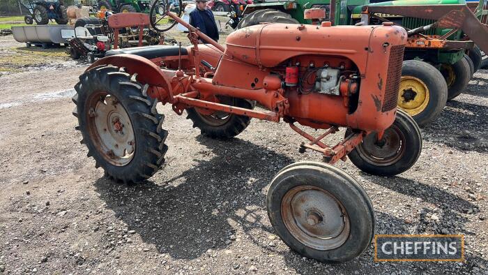 ALLIS CHALMERS Model B 4cylinder petrol TRACTOR
<br/>