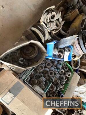 Various seals and clutch plates