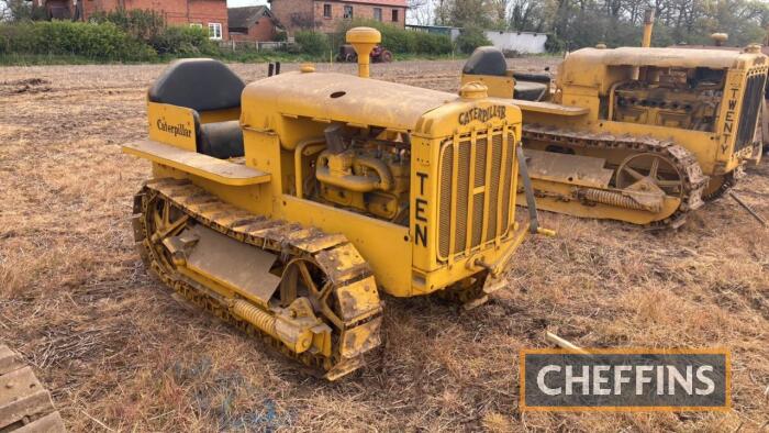 CATERPILLAR Ten 4cylinder petrol CRAWLER TRACTOR Narrow gauge Engine No. 7C200