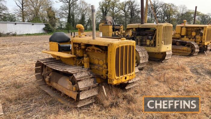 1949 CATERPILLAR D2 4U 4cylinder diesel CRAWLER TRACTOR Serial No. 4U2240