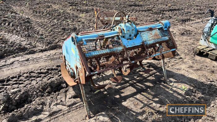 Mounted spade digger