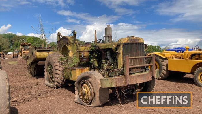 CATERPILLAR DW15 diesel SCRAPER TRACTOR Fitted with Caterpillar scraper box, Cummins engine. Ex Brent Marshall Earthmoving