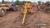 CATERPILLAR trailed grader - 2