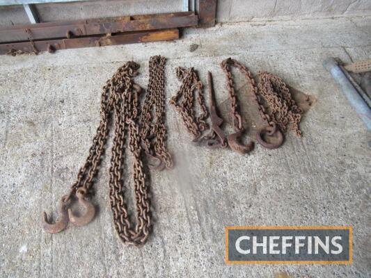 Qty chain, hooks etc