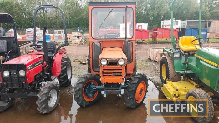 Kubota L245 DT 3cyl. 4wd Diesel Compact Tractor c/w cab Hours: approx 900