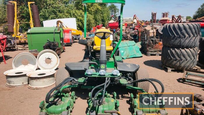 John Deere 8800 Mower