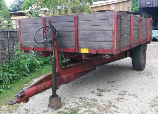 Tye 6ton tipping trailer, hardwood body, extension sides and racks