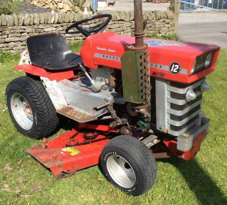 MASSEY FERGUSON 12 LAWN TRACTOR With mower deck