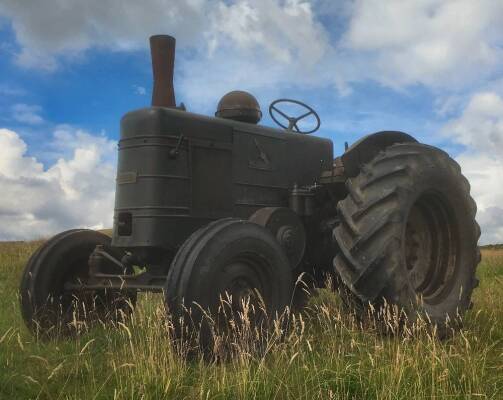 FIELD MARSHALL S.III single cylinder diesel TRACTOR Serial No. 14269 Appearing in superb original condition, being an ex-Australian tractor supplied by City Tractors Ltd, Adelaide. This tractor has received a considerable mechanical overhaul consisting of