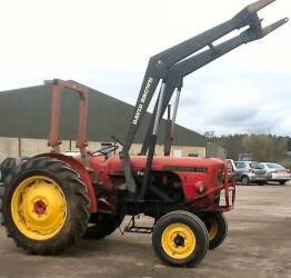 1961 DAVID BROWN 950 Implematic 4 cylinder diesel TRACTOR Reg. No. 3634 VF Serial No. W950D73062 An ex Paul Rackham Collection tractor, this very original example is fitted with a David Brown AL2 loader and grille guard assembly. This W Series diesel mode