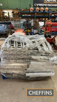 Pallet of Ceiling Lights 
<br/>UNRESERVED LOT