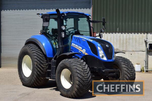 2018 NEW HOLLAND T5.110 Electro Command 4wd TRACTOR Fitted with cab suspension on BKT Flotation 650/65-30.5 rear, BKT Floatation 550/60-22.5 front wheels and tyres. One owner Reg. No. LK18 CRJ Serial No. HLRT5110TJL001616 Hours: 5,018 FDR: 12/03/2018