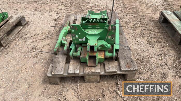 John Deere Hitch UNRESERVED LOT