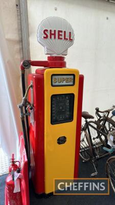 Wayne 70 petrol pump in Shell livery