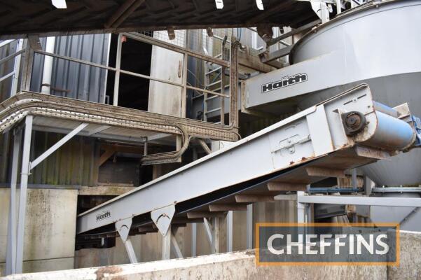 2020 Haith freestanding flighted waste conveyor Circa 28ft/8400crs long 450mm wide with PVC packhouse belt. Serial No. 26230-113 A load out charge of £395 applies to this lot. Please contact the auctioneers should you require further information