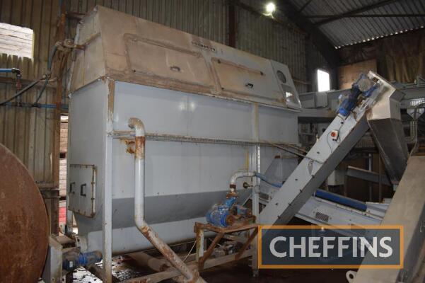 Haith water re-cycling barrel for cyclone destoner, includes sludge removal auger, sludge scraper elevator and Hidrostal pump for destoner feed Serial No. 24718-001 A load out charge of £740 applies to this lot. Please contact the auctioneers should you