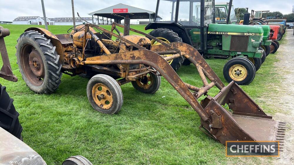 FORDSON Major 4cylinder diesel industrial TRACTOR Fitted FORDSON Major 4cylinder diesel industrial TRACTOR Fitted