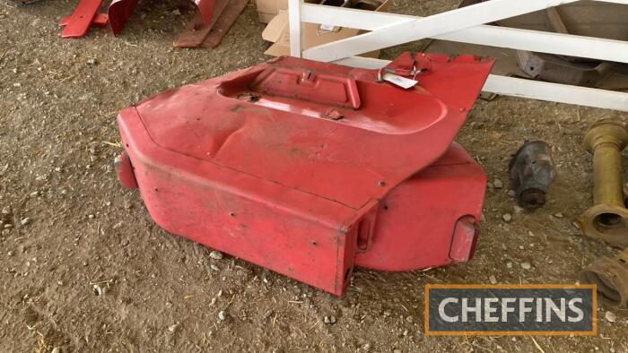 Pr. Massey Ferguson 135 mudguards