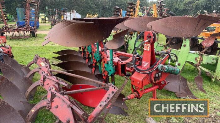 Kverneland 5furrrow Reversible Plough