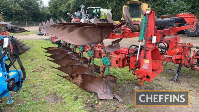 Kverneland LB85 6furrow hydraulic vari width, skimmers, depth wheel