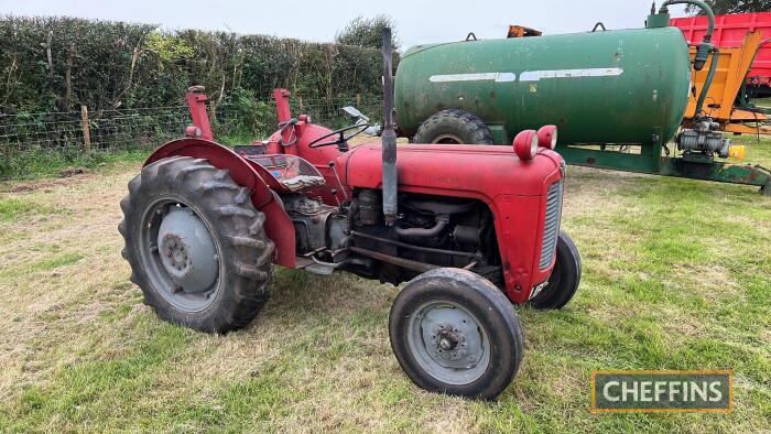 Massey Ferguson 35 Reg. No. UBT 189 Serial No. SDM5545