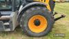 2016 JCB 4220 4wd TRACTOR Reg. No. YY16 AHZ Serial No. JCB43X60CG2184686 Hours: 7,500 - 24