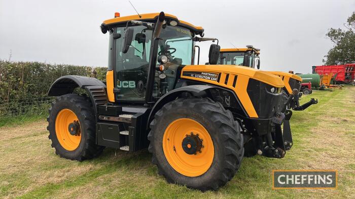 2018 JCB 4220 4wd TRACTOR Reg. No. YY18 RDZ Serial No. JCB43X60AJ2185953 Hours: 7,118