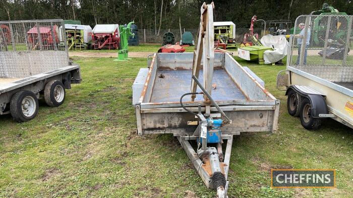 Twin Axle Trailer c/w Hiab. Used for delivering bags of logs