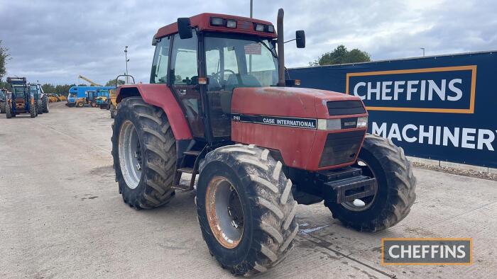 1992 CASE 5140 Maxxum 4wd 6cylinder diesel TRACTOR Reg. No. K240 XRO Serial No. JJF1022307 Fitted with Powershift transmission. V5C in office