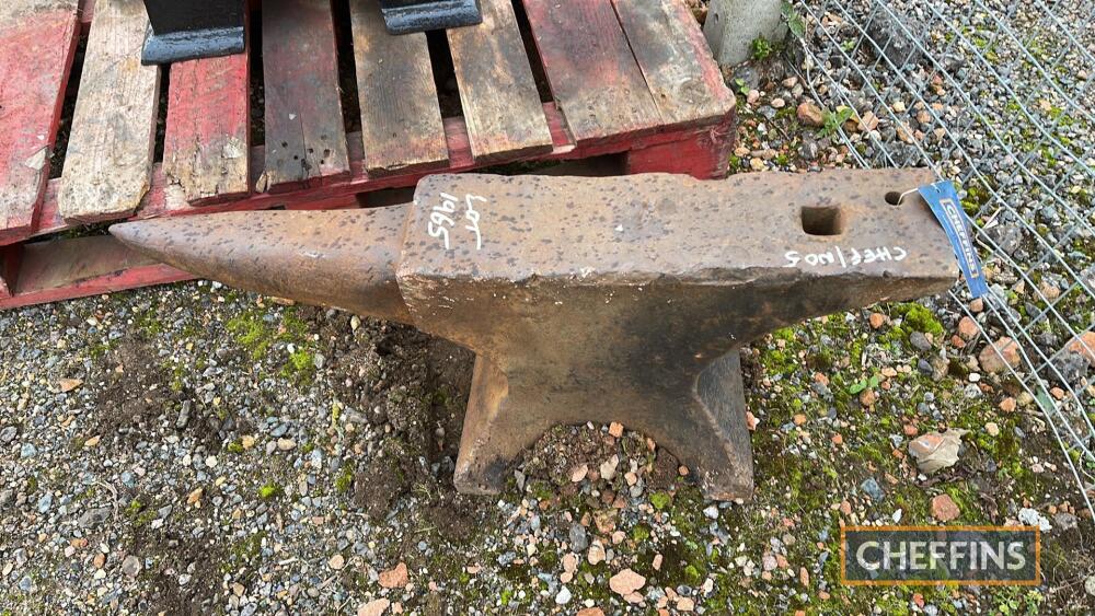 Blacksmiths anvil Vintage sale Sale 4 Stationary Engines