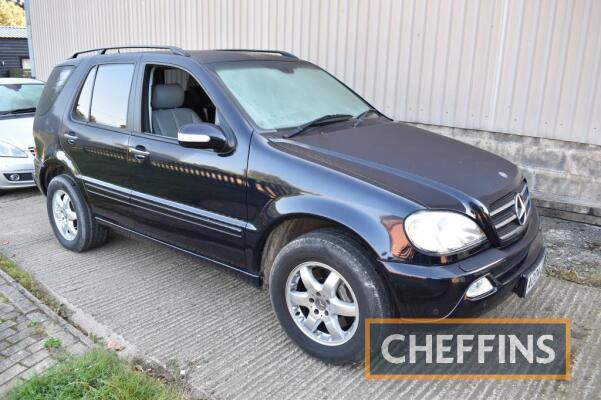 2004 MERCEDES ML500 petrol 5speed automatic CAR Reg. No. AO04 JVZ Serial No. WDC1631752A483302 Fitted with V8 engine and finished in blue with leather interior, alloy wheels and supplied with MOT valid until 24/04/2024