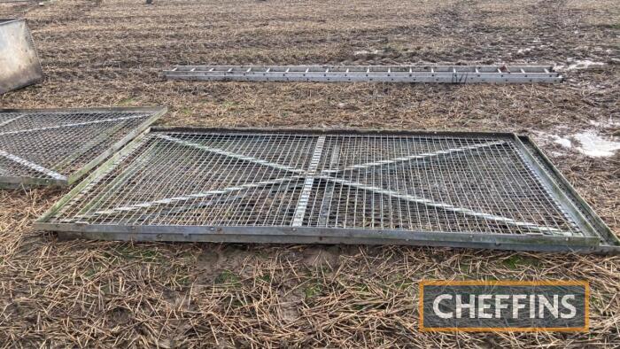 2no weldmesh gates c5ft X c10ft