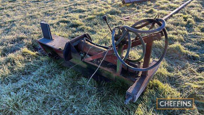 Mounted hydraulic log splitter